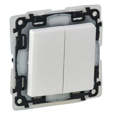 LEGRAND VALENA LIFE TWO BUTTON TWO WAY SWITCH IP44 WHITE