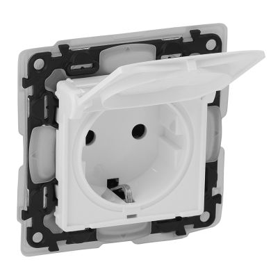 LEGRAND VALENA LIFE GERMAN TYPE SOCKET WITH COVER IP44 WHITE