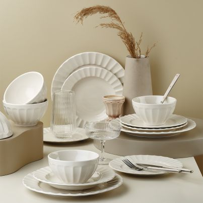 Dinner set Antropology 24 pcs. antique cream