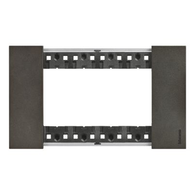 Cover Plate 4-Module LEGRAND Living Now, Space